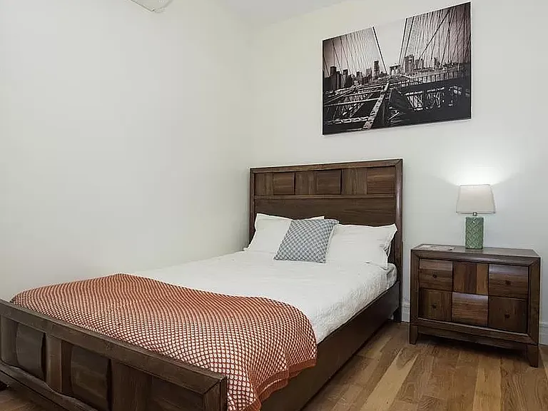 309 E 92nd St #1R — Photo 5