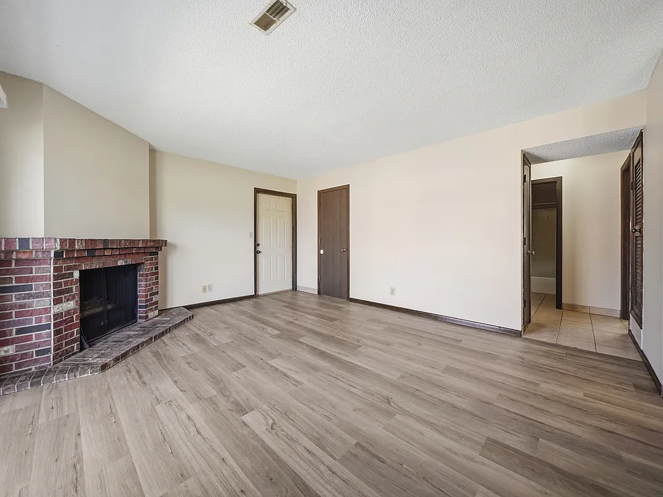 3516 Huntington Ave