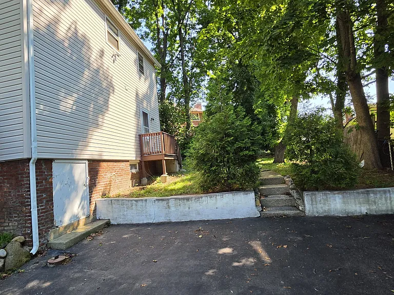 27B Wood Rd — Photo 2