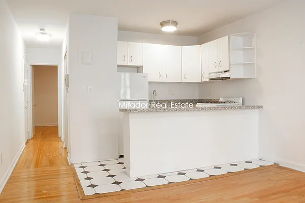 Rented by Mirador Real Estate | media 3