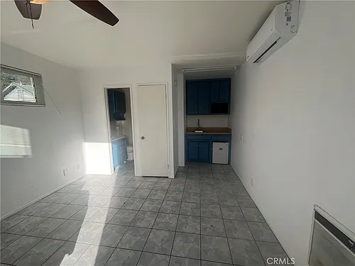 45122 Date Ave Photo 1