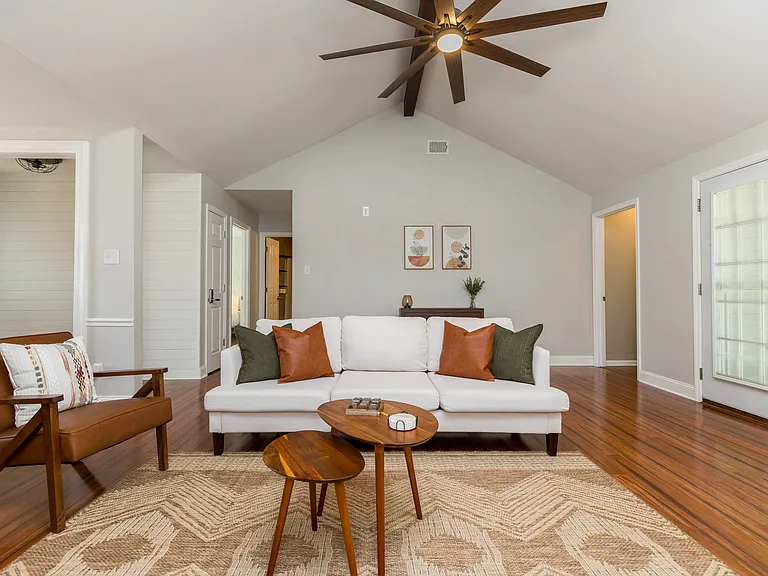1105 Windsong Way — Photo 16