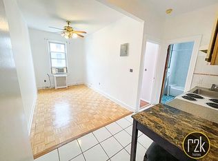 24-57 26th St #2A, Astoria, NY 11102