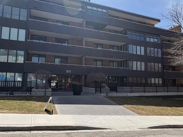 511 N 56th Ave SW #203, Calgary, AB T2V 0G6