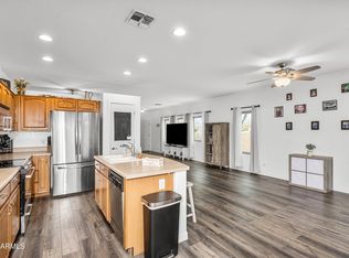 28321 N Zircon Dr, San Tan Valley, AZ 85143
