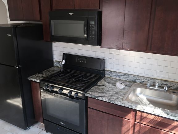 4th image of 3946 N Marmora Ave #2
