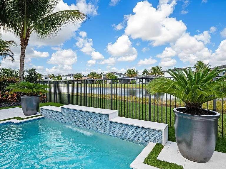 8599 Tower Bridge Ct — Photo 30