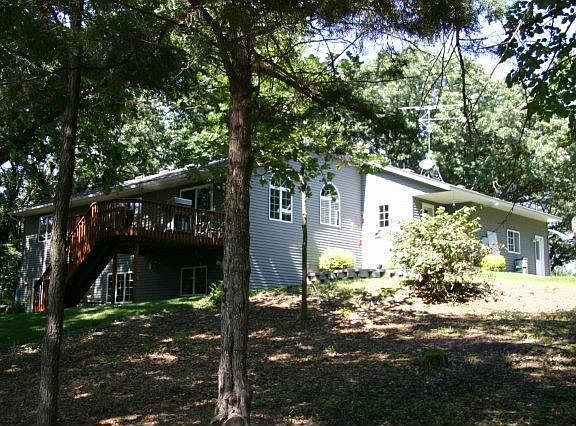 19503 Rosemary Ct, Paynesville, MN 56362