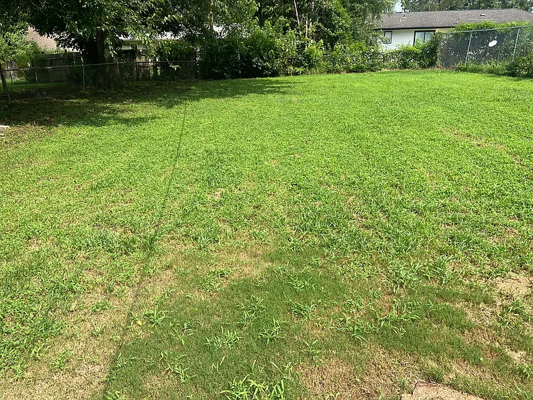 11507 Manchester Ave — Photo 16