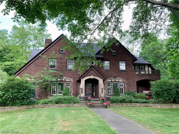 2878 Sedgewick Rd, Shaker Heights, OH 44120