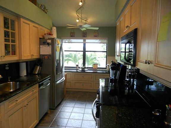 4th image of 3003 Black Oak Ct #3003