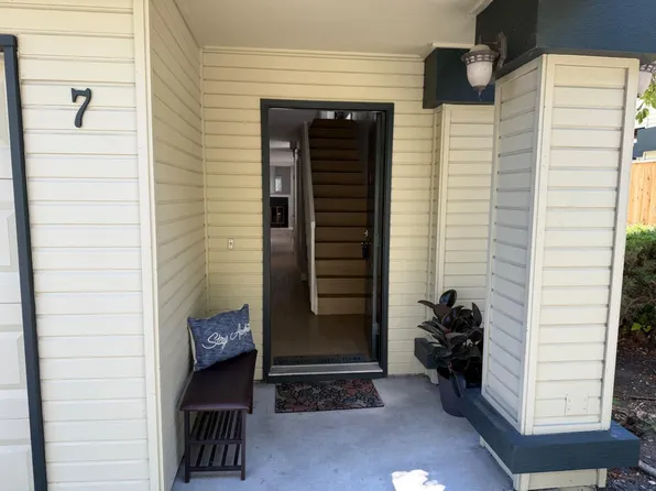 421 Sierra Vista Ave APT 7, Mountain View, CA 94043