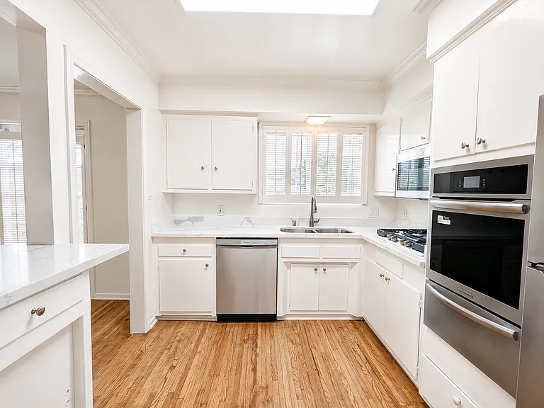 12240 Montana Ave #105 — Photo 2