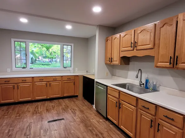 39 College St, Cedarville, OH 45314