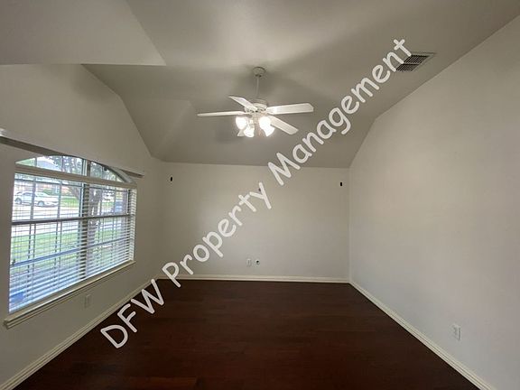3rd image of 400 Brasher Ln