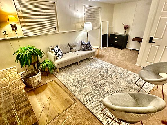 5th image of 9505 Thornwood Dr #3