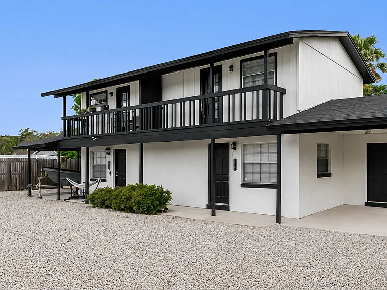 2774 Seahorse Ct — Photo 2