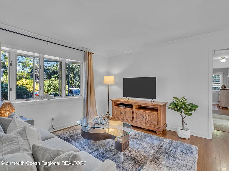 608 Brielle Ave — Photo 7