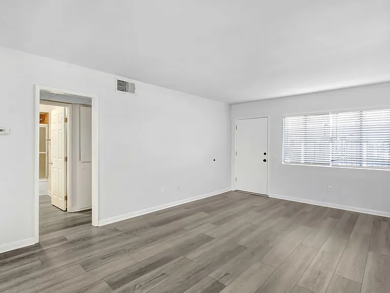 1436 Seventh St — Photo 6