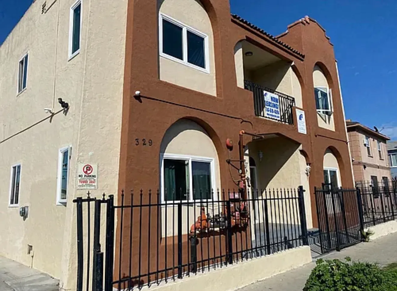 2 bed, 1025 sqft, $1,975 — Photo 2