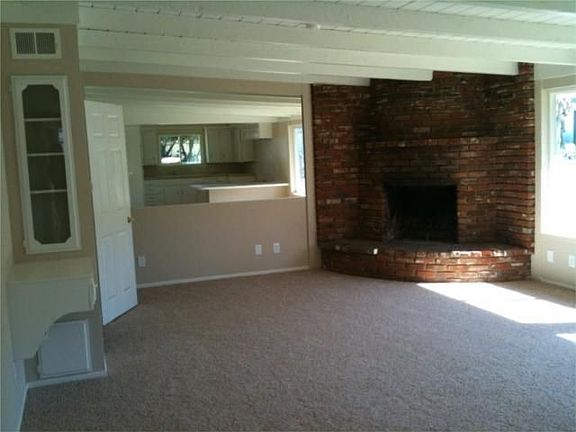 4th image of 32984 Blackwell Blvd