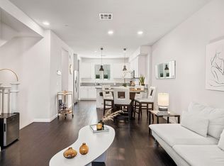 7241 N Cedar Rd, Van Nuys, CA 91405