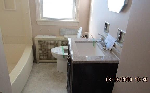 3rd image of 1658 Darst Ave