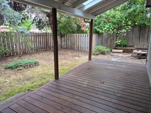 PM-120 6820-6822 SW Garden Home Rd., 6820 SW Garden Home Rd #6820, Portland, OR 97223
