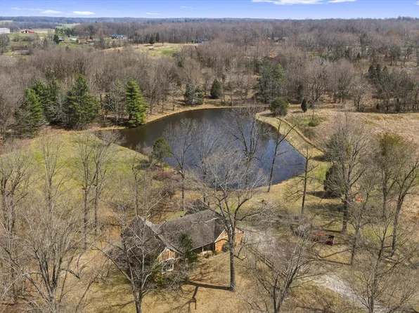 6420 Stagecoach Rd, Hanson, KY 42413