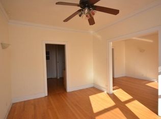 528 W Surf St APT GDNN, Chicago, IL 60657