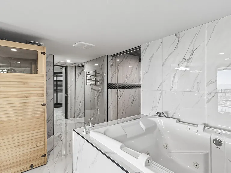 3111 Bel Air Dr #28H — Photo 67