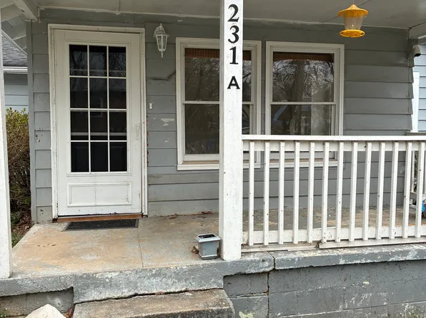 231 Oakdale St, Brevard, NC 28712