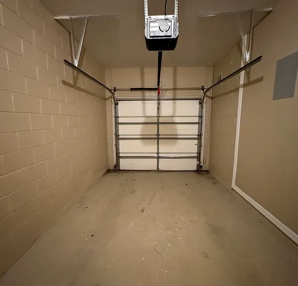 839 Assembly Ct — Photo 14