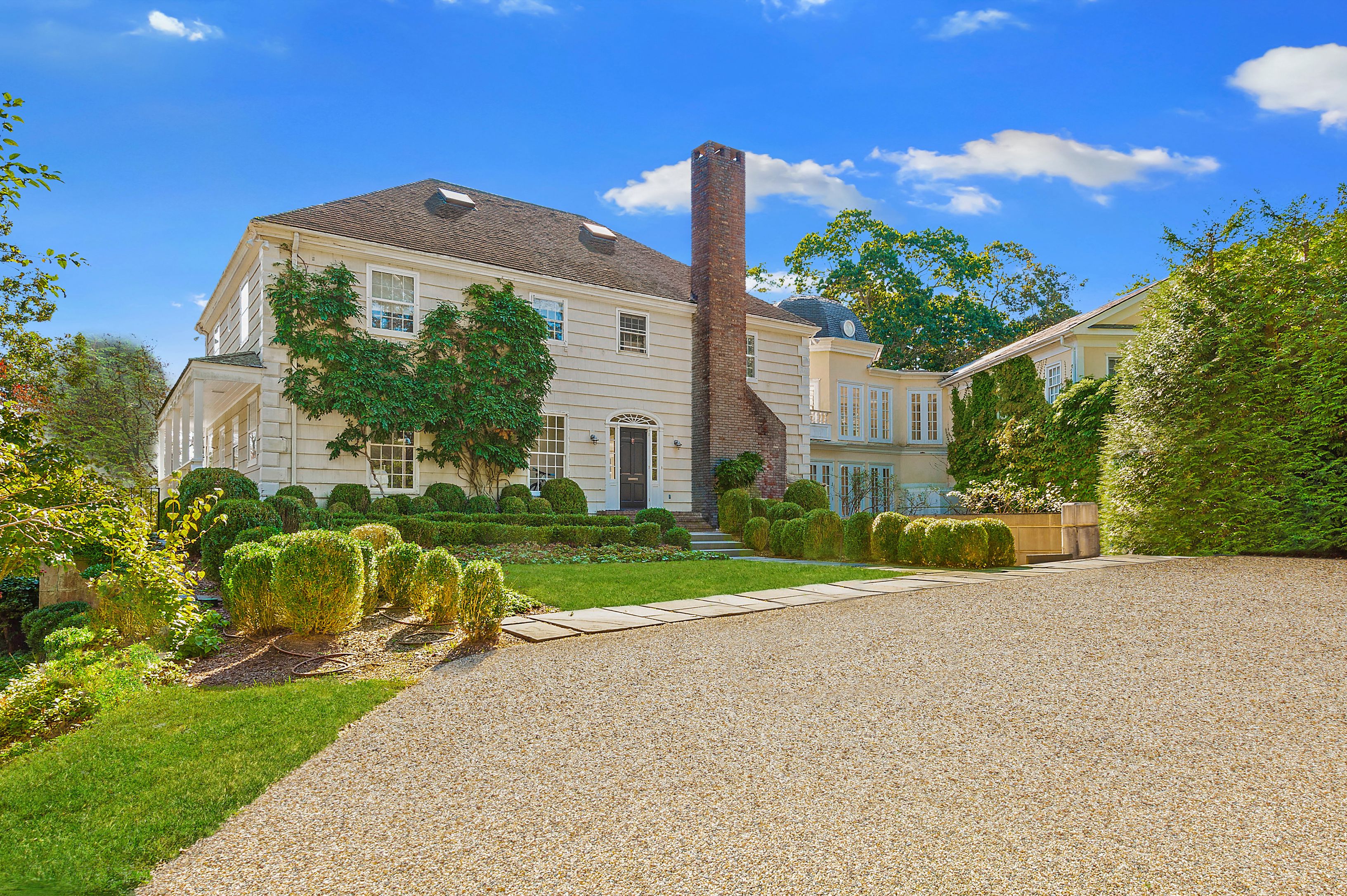 30 Wainscott Stone Hwy, Wainscott, NY 11975 Out East