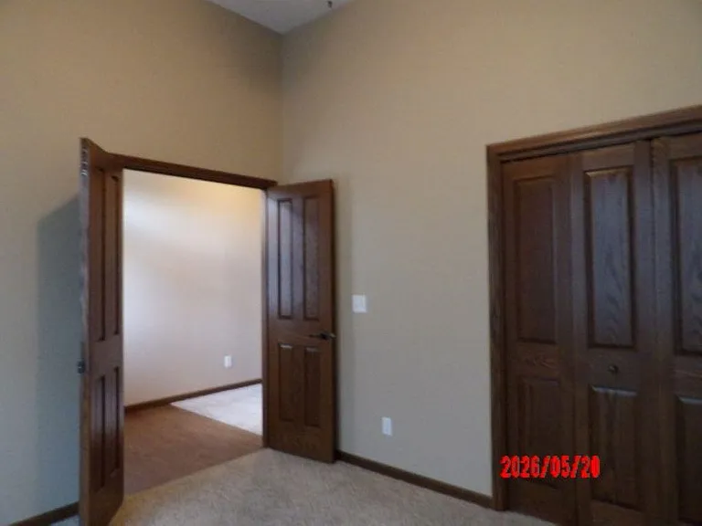 1106 Sandstone Dr — Photo 4