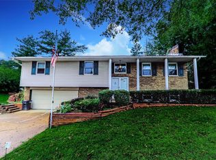 3825 Tanbark Dr, Swansea, IL