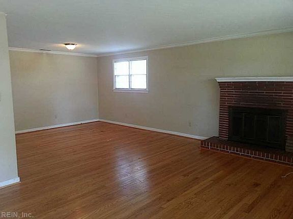 3rd image of 3500 Sale Dr