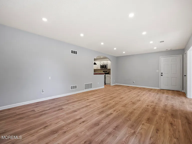 18-5 Augusta Ct #5 — Photo 7