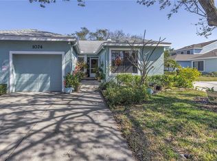 1074 Sanabel Ct NE, Saint Petersburg, FL 33702