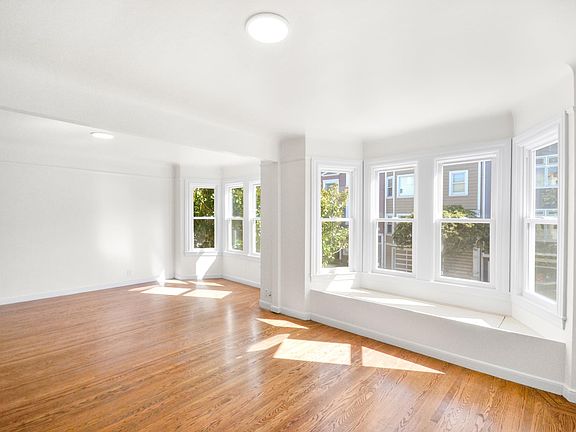 2nd image of 220 Francisco St