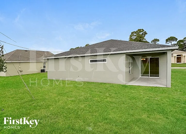 1881 SW Millikin Ave — Photo 15