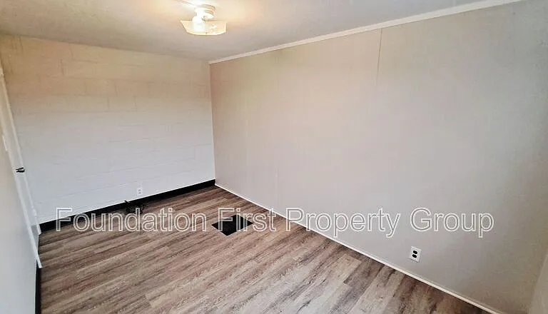 240 W High St #10 — Photo 16