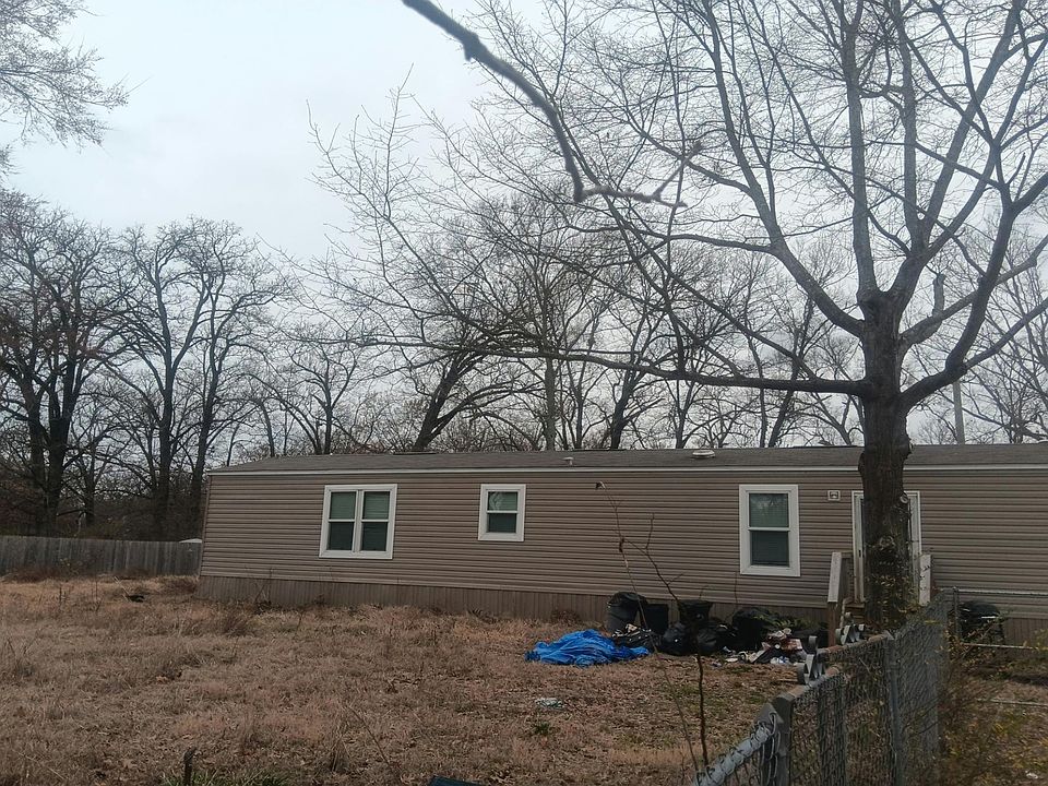1st image of 4519 N Lakeshore Dr