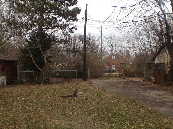 2nd image of 1508 Akin Dr