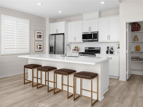 3rd image of 27828 Blue Grass Ln