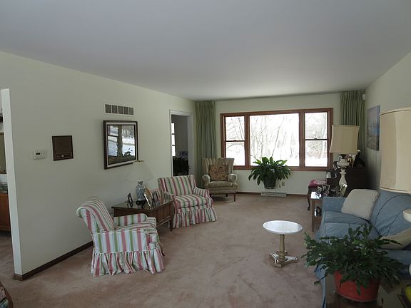 3rd image of 48113 W McKean Dr