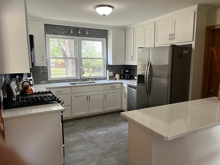 5825 Horton St — Photo 5