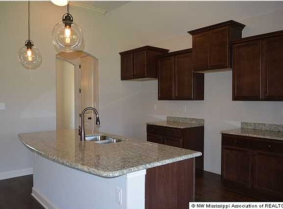 4th image of 6270 Dixon Dr