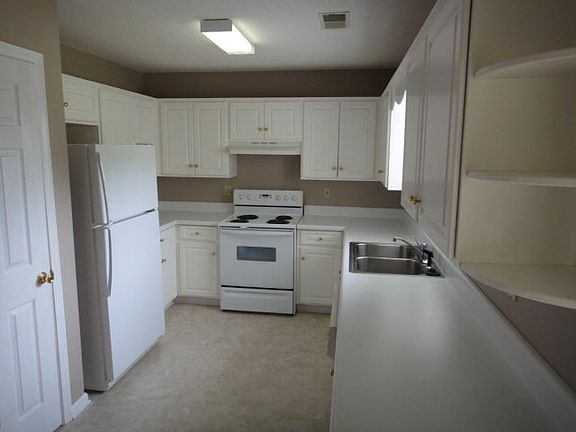4th image of 101 Cumberland Ct