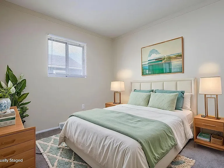 25539 Packard St — Photo 23